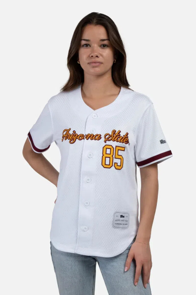 how to wear a white baseball jersey
