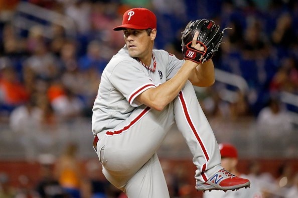 how to properly tuck in a baseball jersey3