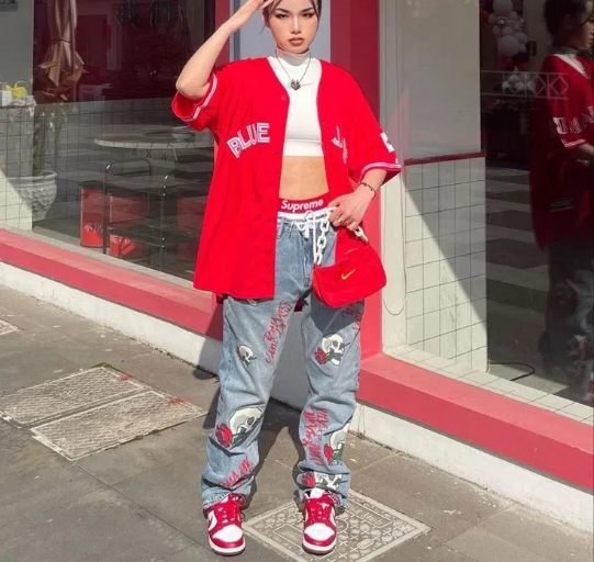 how to casually wear a baseball jersey1