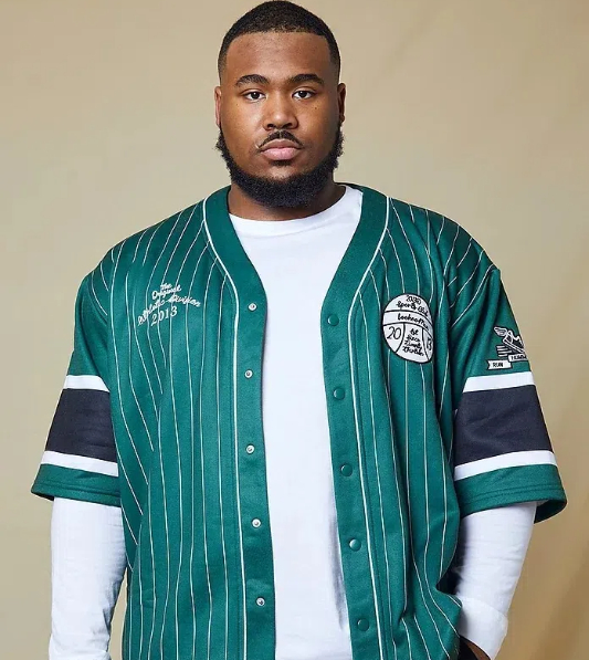 how does a large baseball jersey fit1