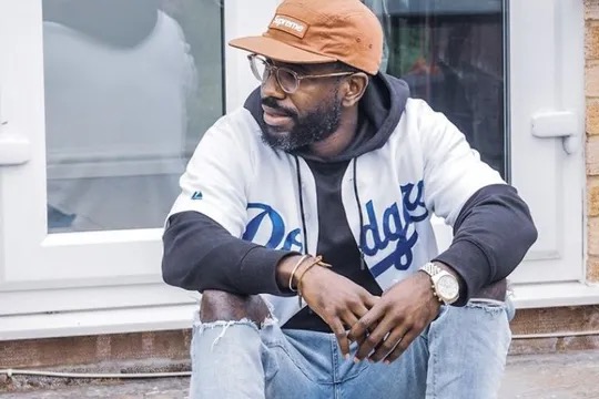 How To Wear A Baseball Jersey with A Hoodie for A Stylish Look?