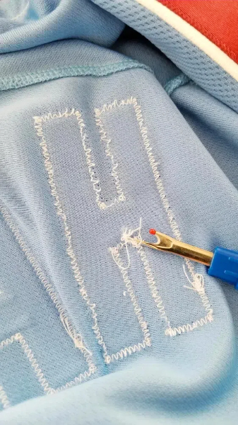 how to remove name from baseball jersey1