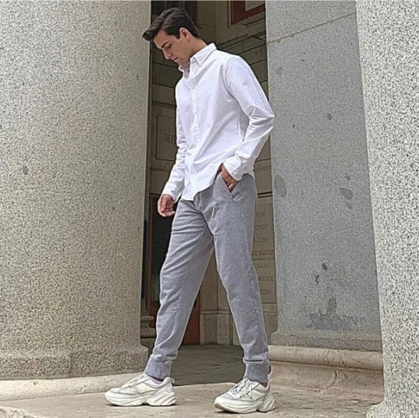what color goes with grey sweatpants (1)