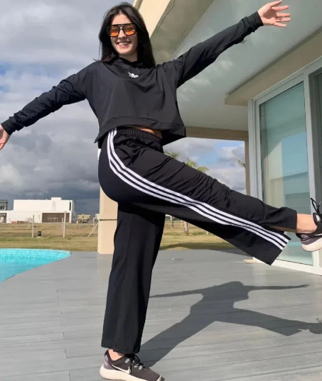 How To Style Adidas Sweatpants?