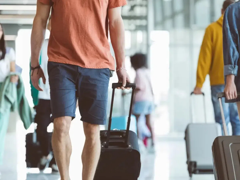 do the allow passengers with basketball shorts on planes1