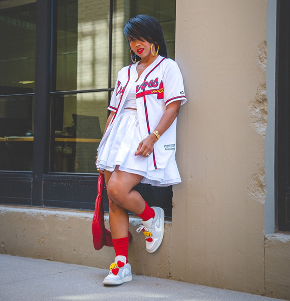 how to rock a baseball jersey1