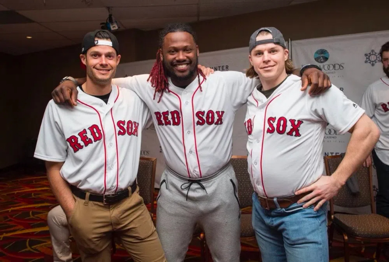 Is It Ok To Tuck A Baseball Jersey?