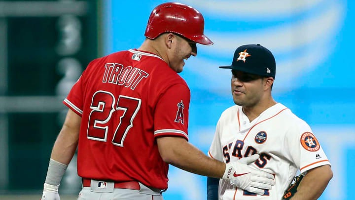 how to properly wear a baseball jersey