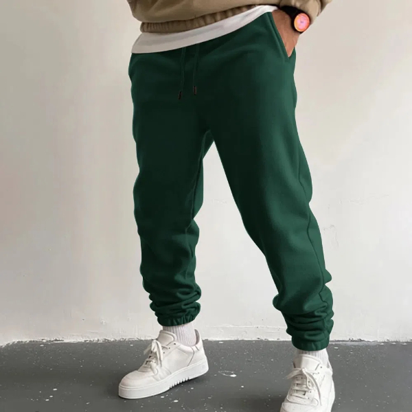 what to wear with green sweatpants2