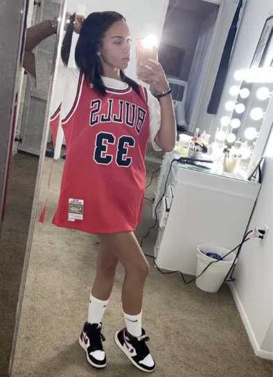 how to wear a basketball jersey to a party1