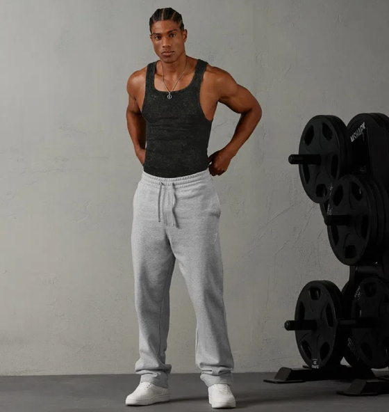 what matches with grey sweatpants1