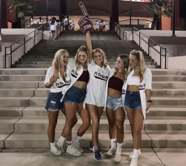 how to wear a baseball jersey girls2