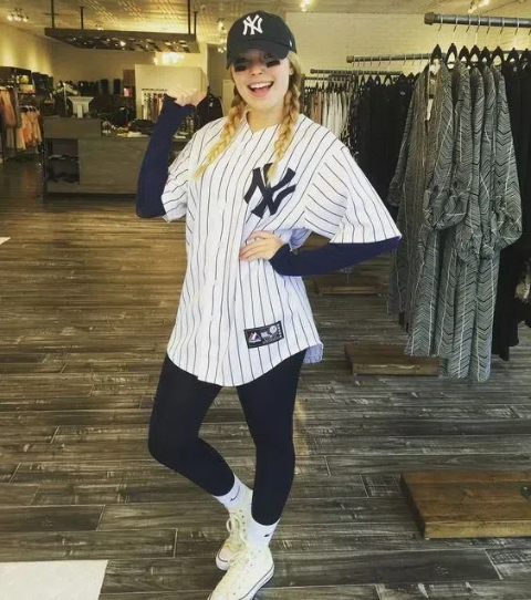 how to make baseball jersey costume