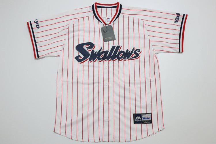 How Does A Large Baseball Jersey Fit?