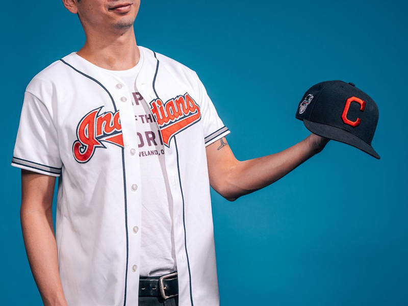 can you wear a baseball jersey unbuttoned3