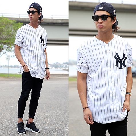 how to layer a baseball jersey1