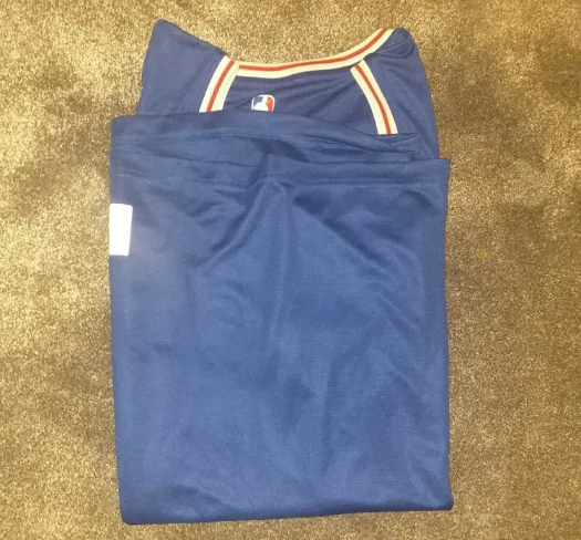 how to fold a basketball jersey1