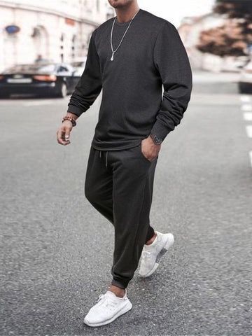 what to wear with black sweatpants male