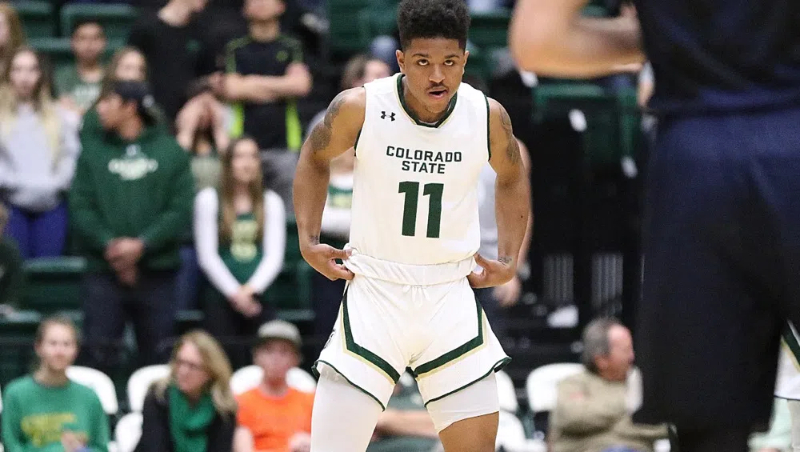 how to tuck basketball shorts2