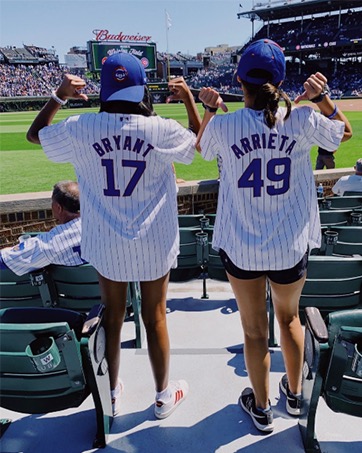 do you wear shirt under baseball jersey3