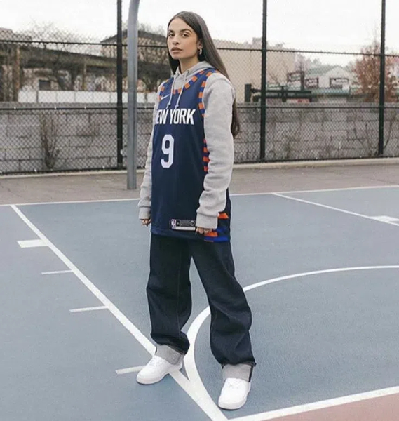 how to wear a basketball jersey with a hoodie