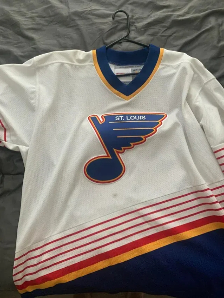 how to remove baseball clay from white jersey1