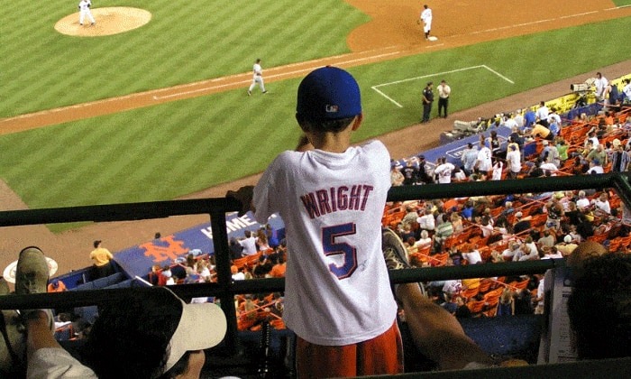 do you wear an undershirt with a baseball jersey2