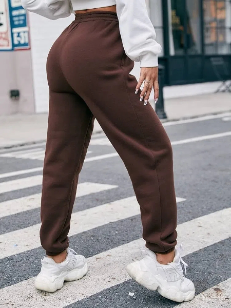 How To Style Brown Sweatpants?