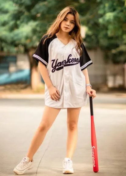 how to wear baseball jersey to work day1