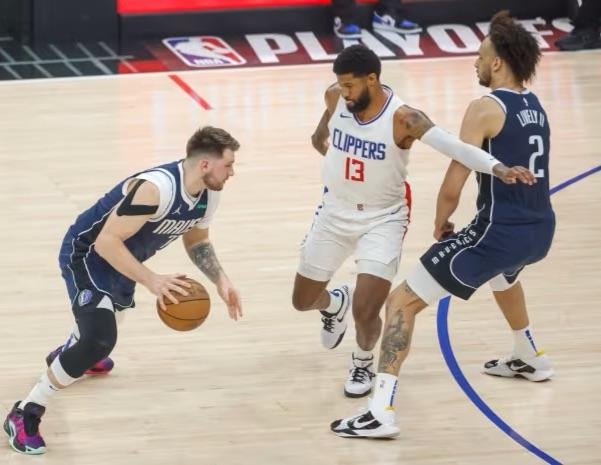 why are basketball players rolling their shorts1