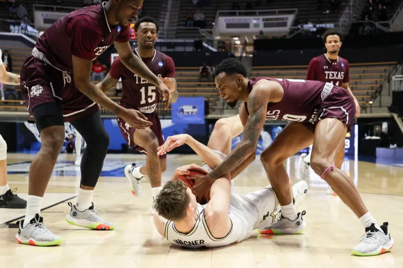 Do Girls Like Guys Who Roll Up Basketball Shorts?
