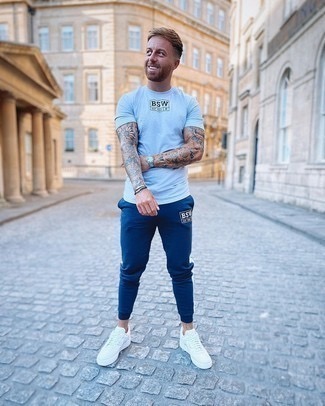 What To Wear with Navy Blue Sweatpants?