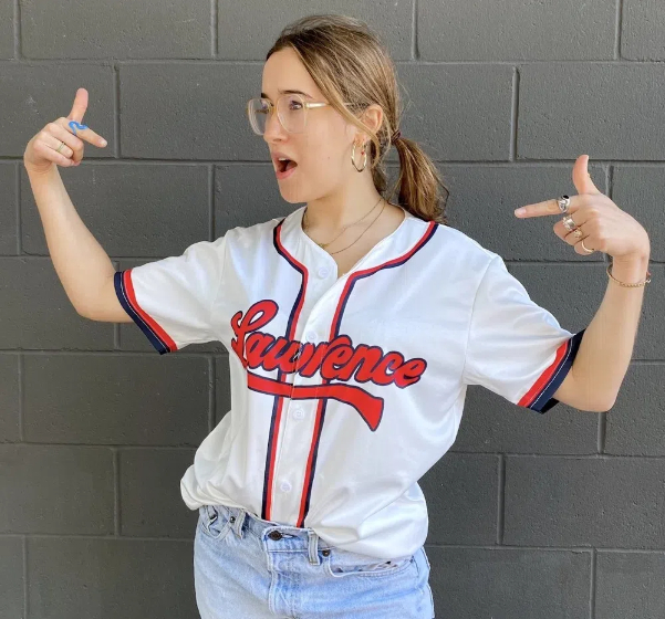 how a baseball jersey should fit1