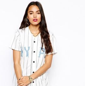 How To Dress with A Baseball Jersey?