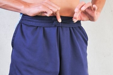 how to tie basketball shorts2