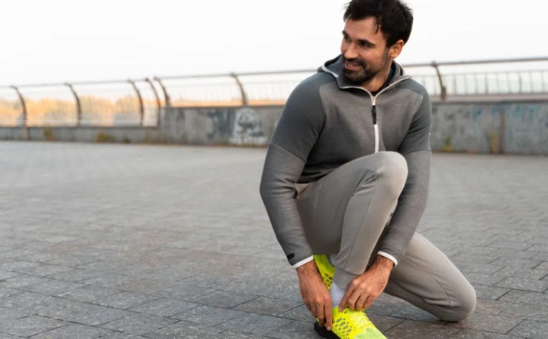 Activewear vs Sportswear Explore the Differences & Types
