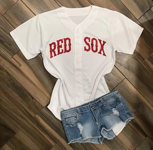 How To Wear A Baseball Jersey That's Too Big?