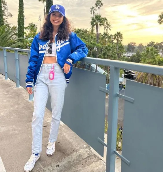 how to wear baseball jersey casually1