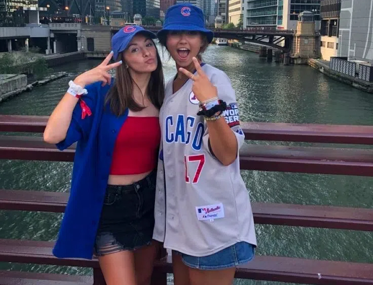 what to wear under a baseball jersey girls cubs1