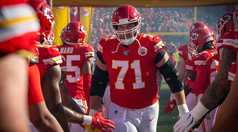 what to wear with baseball jersey guys2