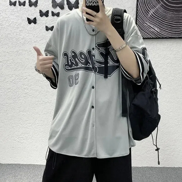 How To Fashionably Wear A Baseball Jersey?