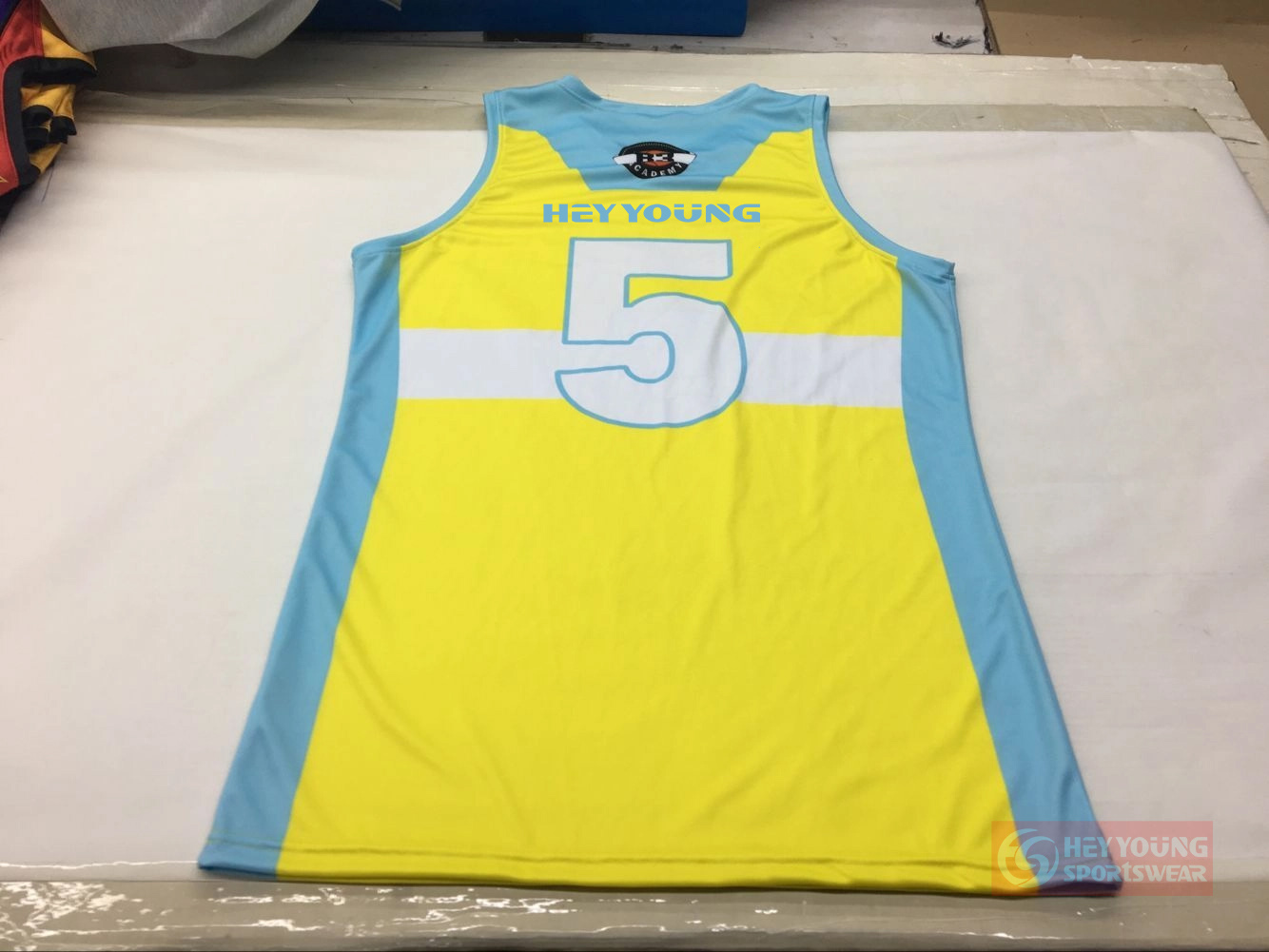 Wholesale Blank 100% Polyester Custom Sports Suit Breathable Basketball Uniforms