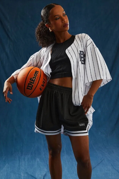 how to wear basketball shorts as a girl