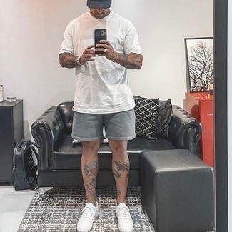 what color shirt goes with grey basketball shorts1