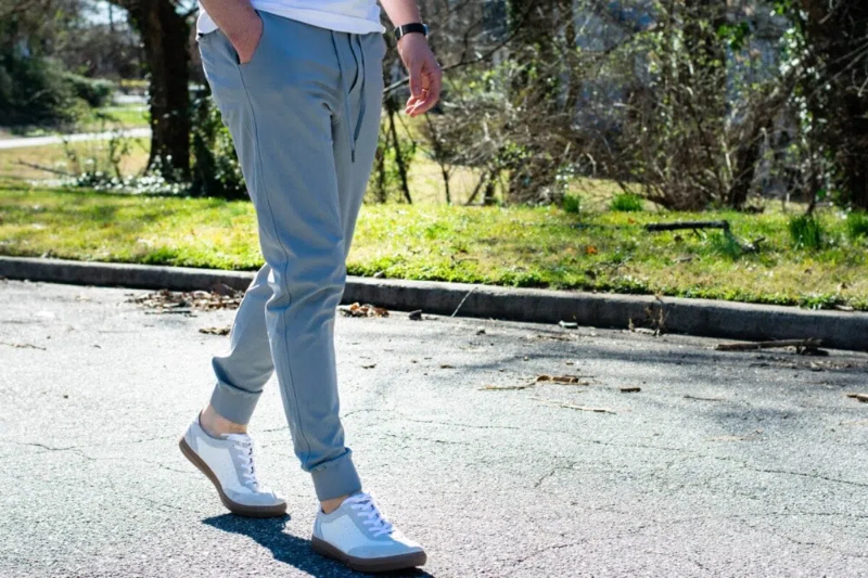 how to style sweatpants men1