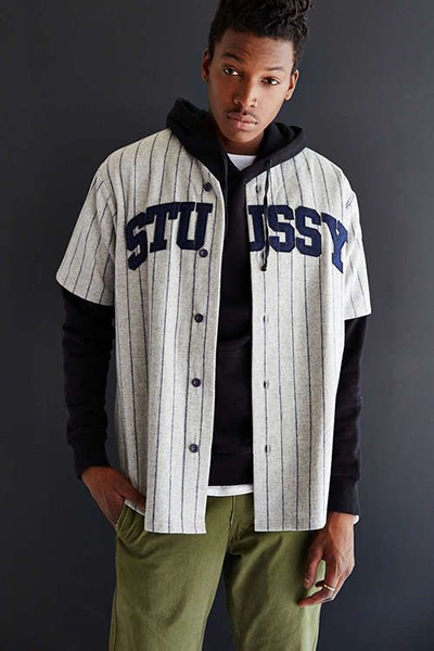 how to style a white baseball jersey3