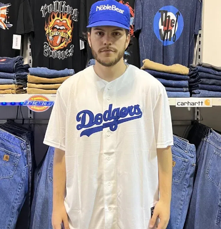 how big is size 48 baseball jersey1