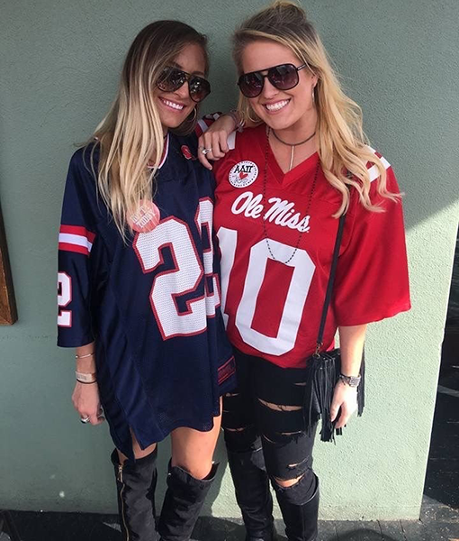 how to wear a baseball jersey that's too big