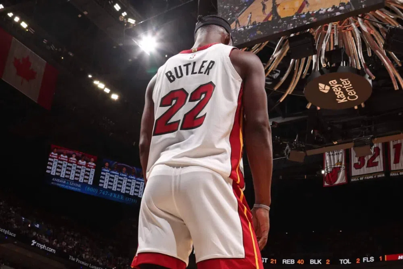 what color is home jersey in basketball1