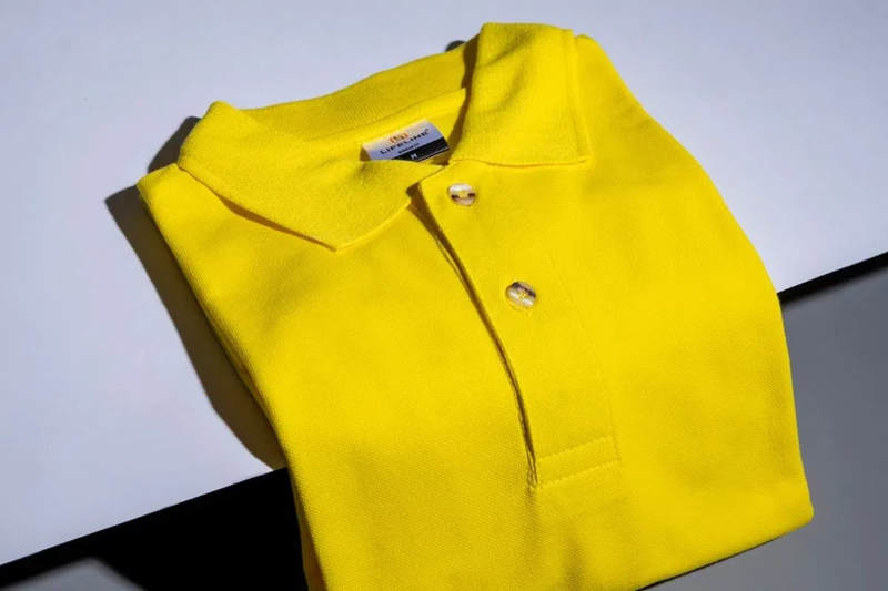 how to hang polo shirts